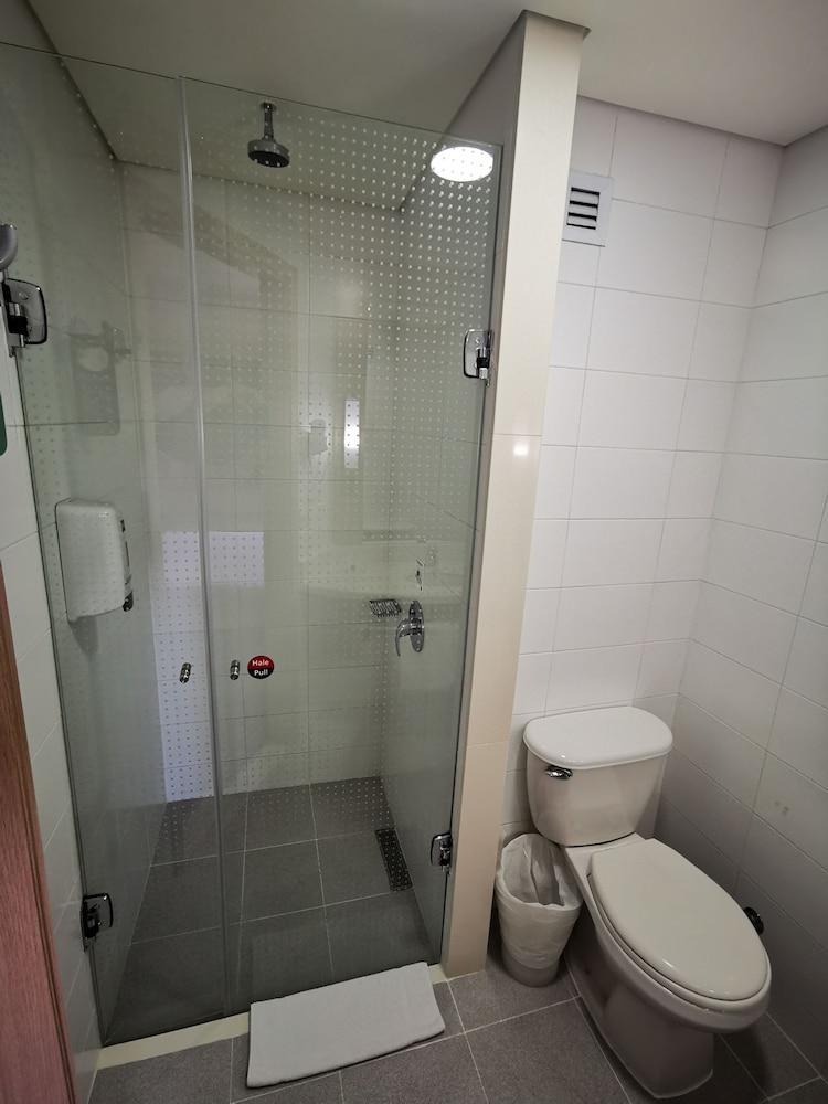 Ibis Medellin Hotell Exteriör bild