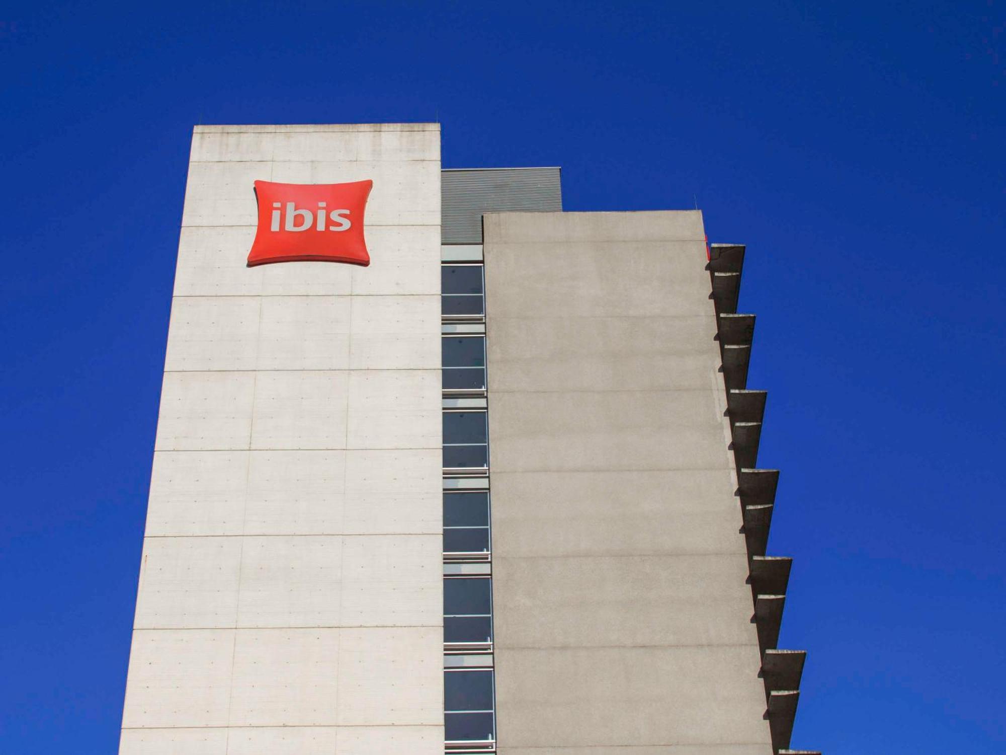 Ibis Medellin Hotell Exteriör bild
