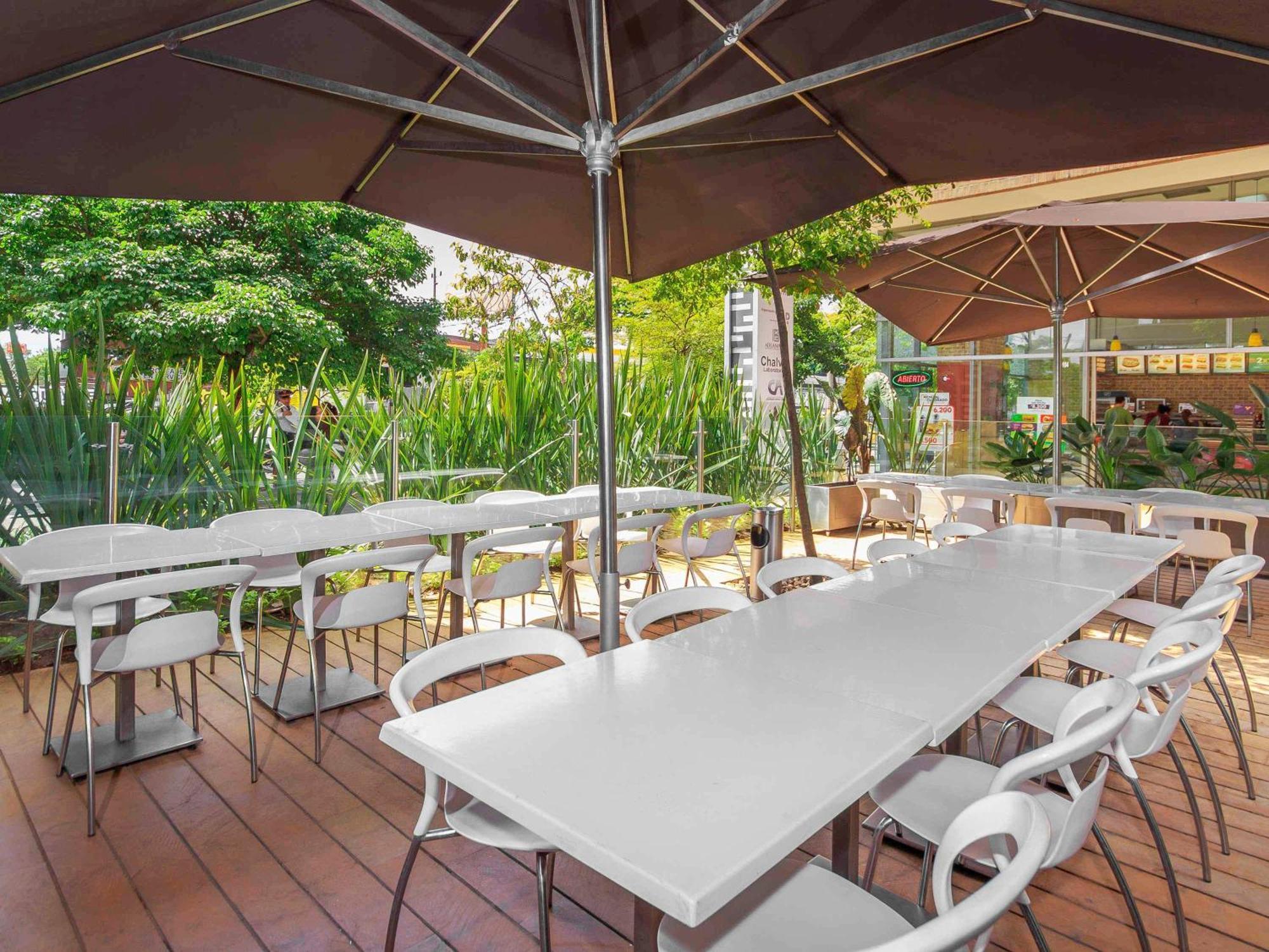 Ibis Medellin Hotell Exteriör bild