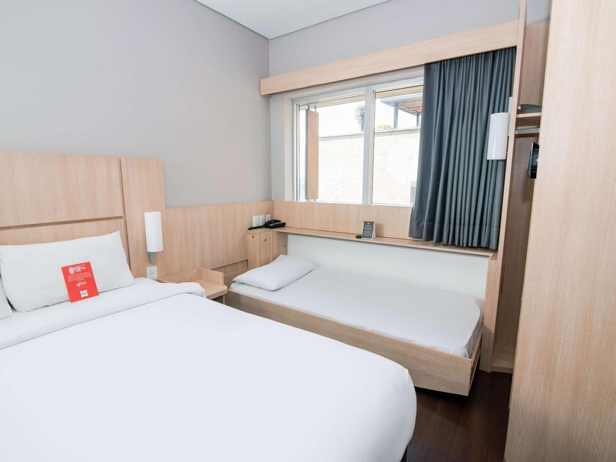Ibis Medellin Hotell Exteriör bild