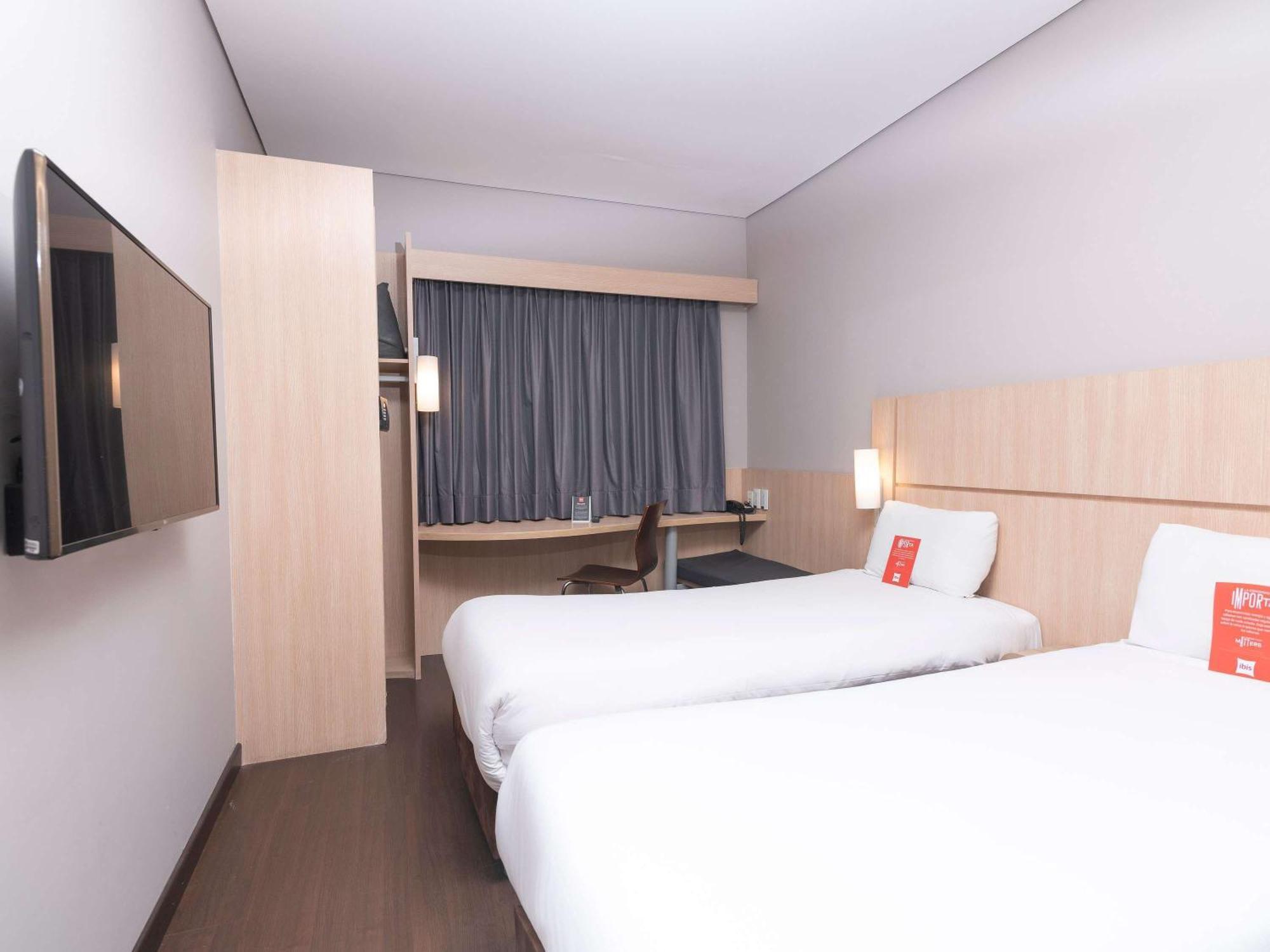 Ibis Medellin Hotell Exteriör bild