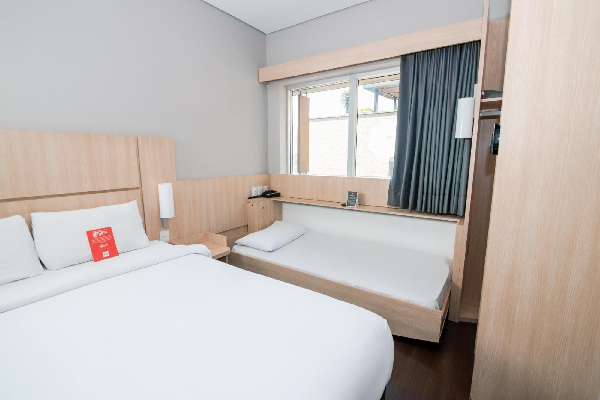 Ibis Medellin Hotell Exteriör bild