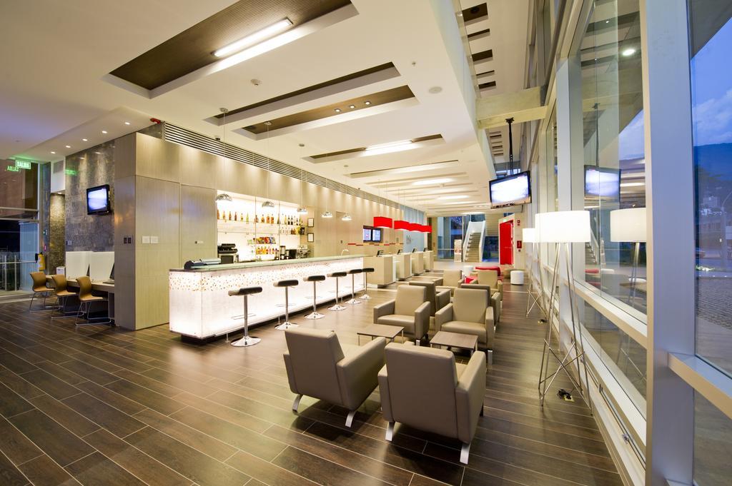 Ibis Medellin Hotell Exteriör bild