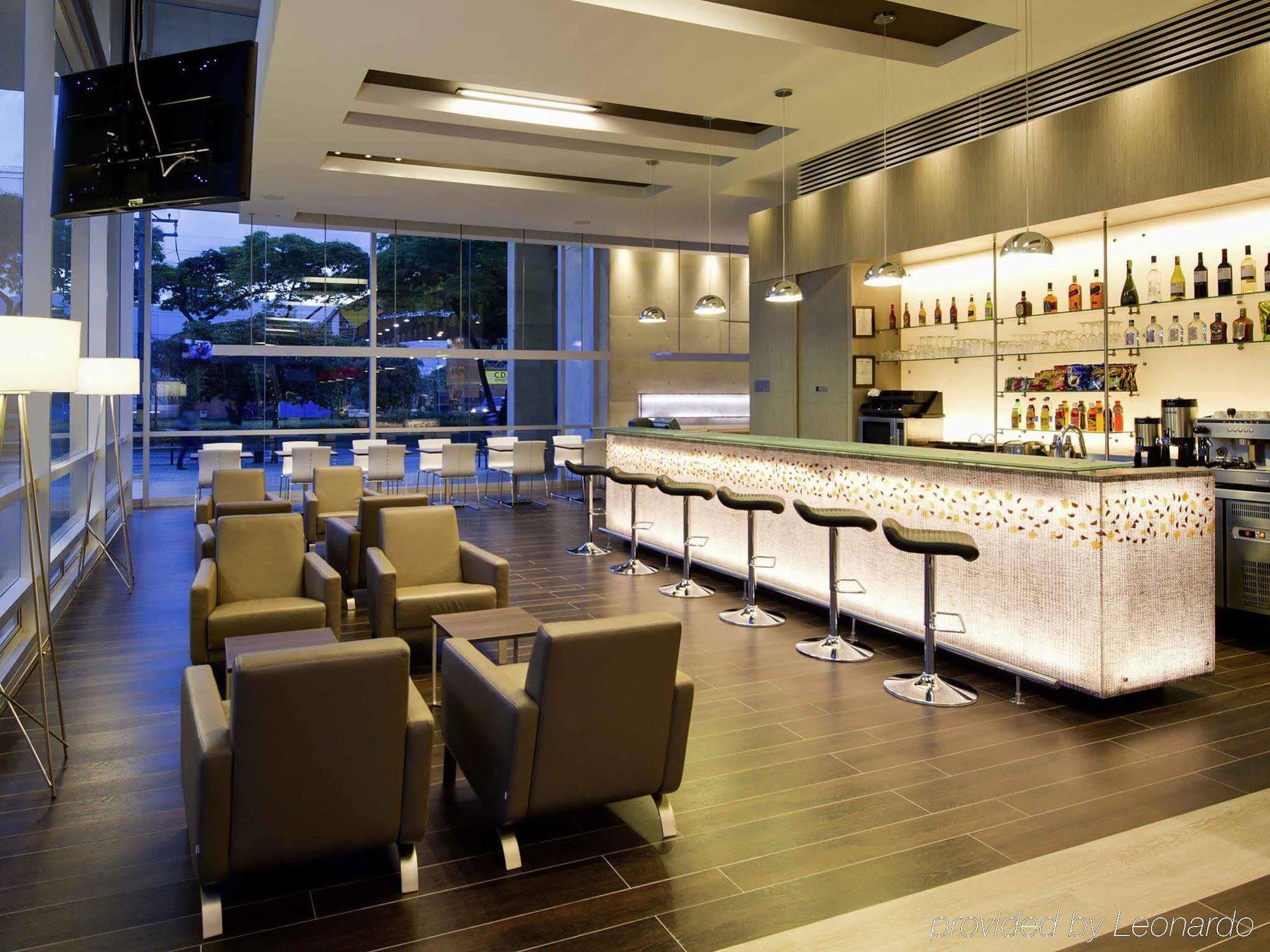 Ibis Medellin Hotell Exteriör bild